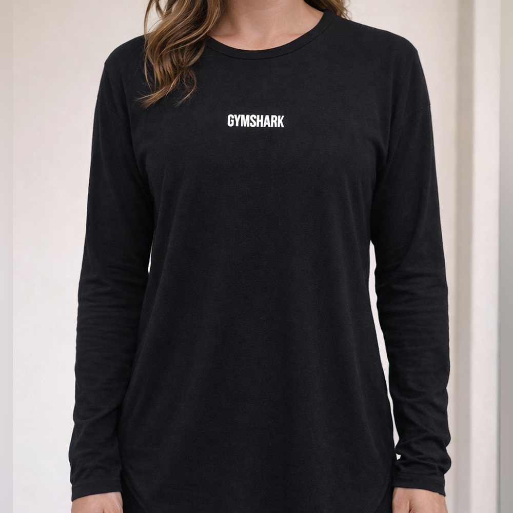 NWOT Gymshark Black Long Sleeve Logo Tee